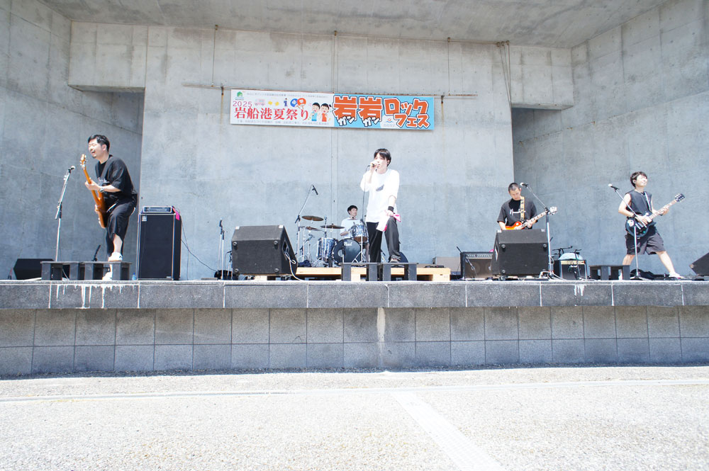2025.7.26 SAT
岩岩ロックフェス
GGRF
岩船港夏祭り
